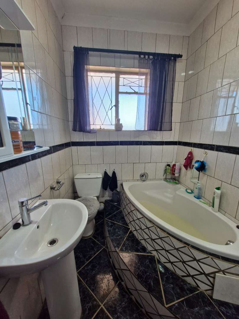 3 Bedroom Property for Sale in Navalsig Free State